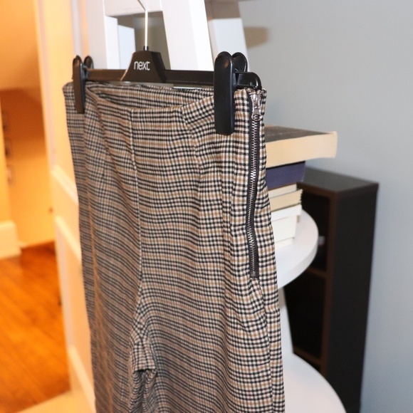 Dex Stretchy Skinny Brown Plaid Pant - Size L - Picture 2 of 6